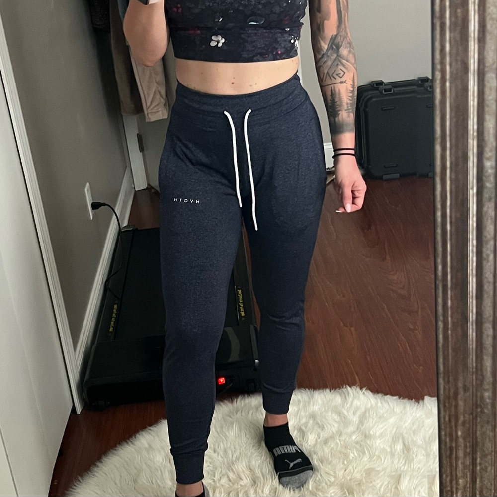 NVGTN WOMEN’S JOGGERS